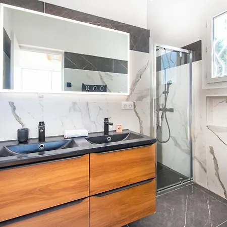 Grenouillere - Vue - Fitness - Sauna بيت للعطل